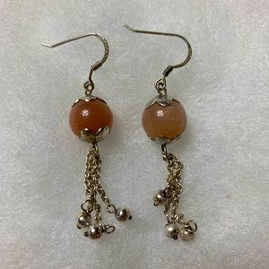 Sterling silver with pink bead detail earring